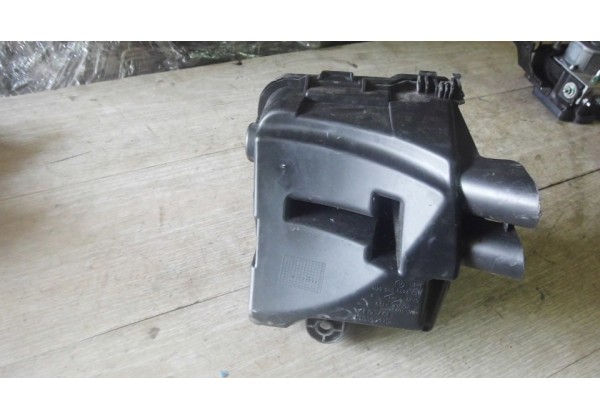 Корпус блока запобіжників Renault Sandero 2, Logan 2, Duster, Lodgy, Dokker, Clio 4, 1.5 dci, 243809584R